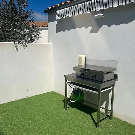 Location Du Klan Des K : 4 Etoiles 150m Les Sables Vignier